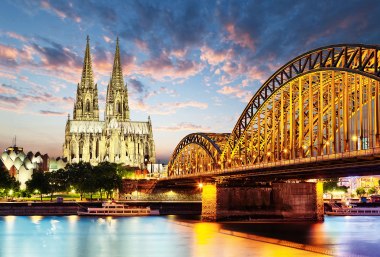 Skyline Köln mit Kölner Dom, © pixelliebe-Fotolia.com