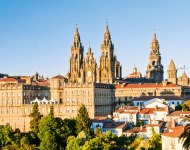 Blick auf die Kathedrale Santiago di Compostela, Spanien, © iStockphoto.com - vlad karavaev