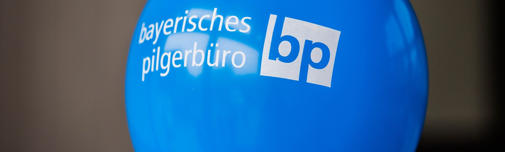 Luftballon mit Logo des Bayerischen Pilgerbüros, © Bayerisches Pilgerbüro