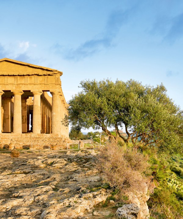Der Concordia-Tempel von Agrigent, Sizilien, Italien, © marco-brivio - stock.adobe.com