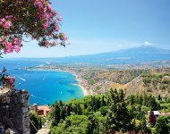 Blick auf Taormina, Sizilien, © istockphoto.com©alxpin