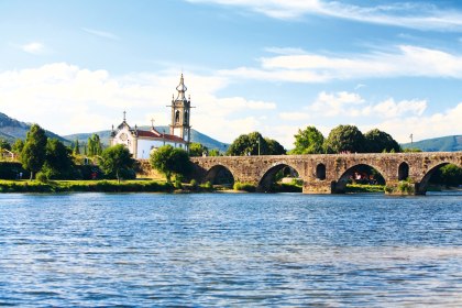 Römerbrücke in Ponte de Lima, Spanien, © iStockphoto.com - luso