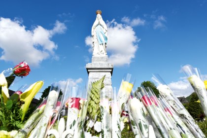 Gekrönte Maria in Lourdes, Frankreich, © FG Radtke