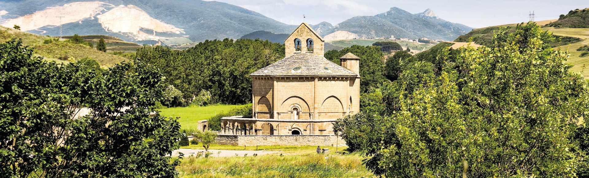Santa María de Eunate, Jakobsweg, Spanien, © photostime – Fotolia.com