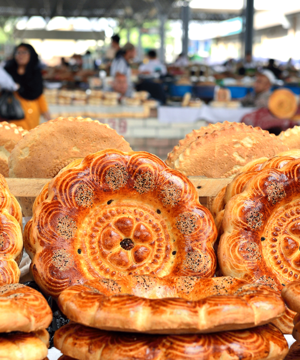 Land der „gestempelten Fladen“ – jeder Bäcker hat einen eigenen Brotstempel, den „Chekich“, Usbekistan, © Zaneta - stock.adobe.com