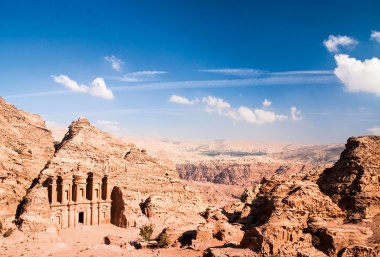 Das Kloster Ed Deir in Petra, Jordanien, © istockphoto.com©Matt Naylor
