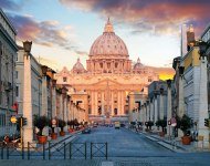Auf der Via della Conciliazione mit Blick auf den Petersdom in Rom, Italien, © istockphoto.com©TomasSereda