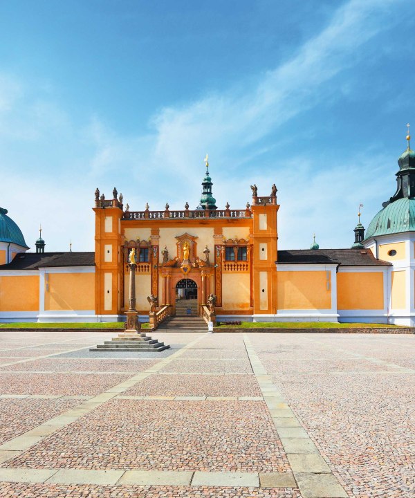 Die prächtige Marienburg von Pibrans, Tschechien, © Kletr – stock.adobe.com