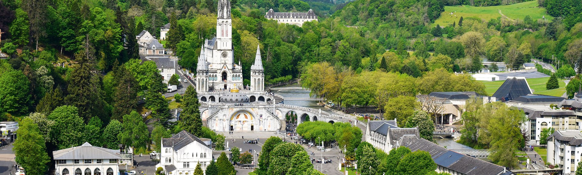 Der Heiliger Bezirk in Lourdes, © Bayerisches Pilgerbüro