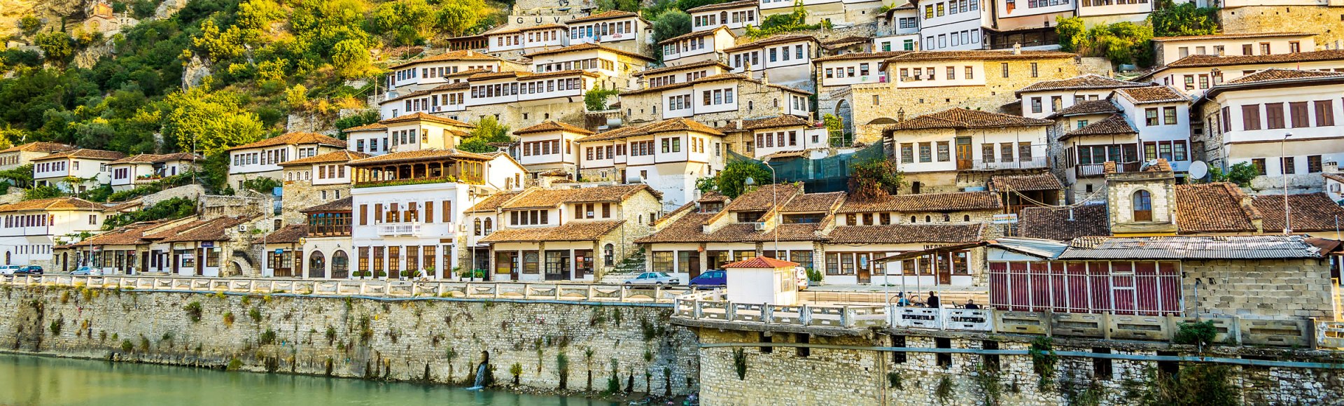 Blick auf Berat - die &quot;Stadt der tausend Fenster&quot;, Albanien, © milosk50-Fotolia.com