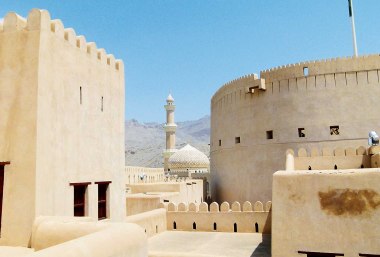 Oman Nizwa Fort, © Bayerisches Pilgerbüro