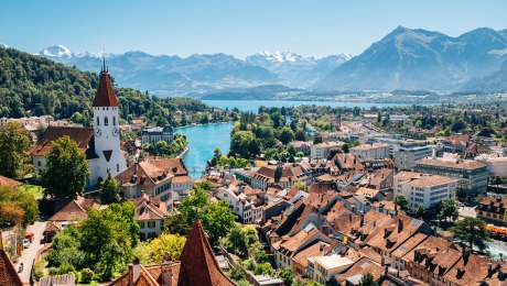 Blick auf Interlaken, Schweiz, © ©sanga – stock.adobe.com