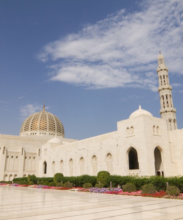 Große Sultan-Qaboos-Moschee in Muscat, Oman, © istockphoto.com - Lingbeek