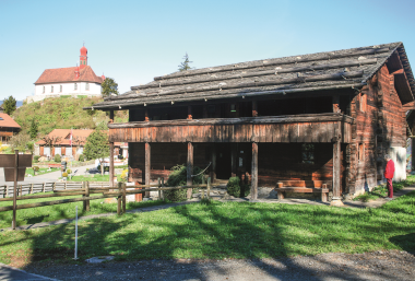 Das Schweizer Dorf: Flüeli-Ranft mit Blick auf die Kapelle St. Karl Borromäus, © Norbert Parucha