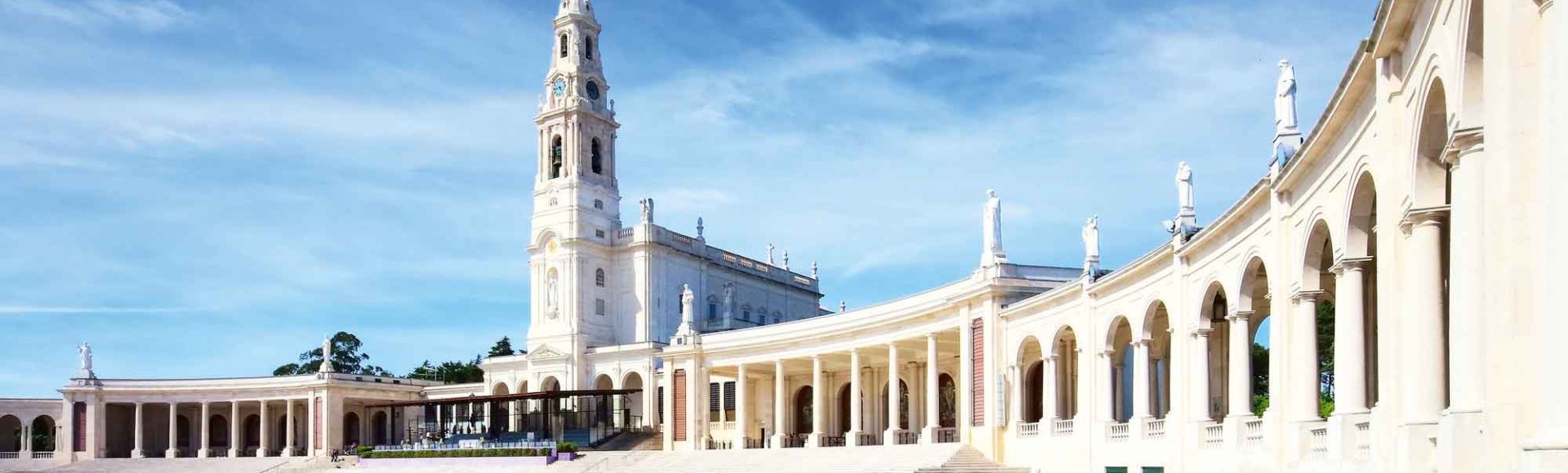 Fátima, leerer Platz, © © Fotolia.com © LianeM-lpr