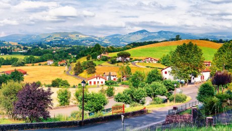 Auf dem Jakobsweg in St-Jean-Pied-de-Port, Frankreich, © iStockphoto.com - Ivan-Bastien