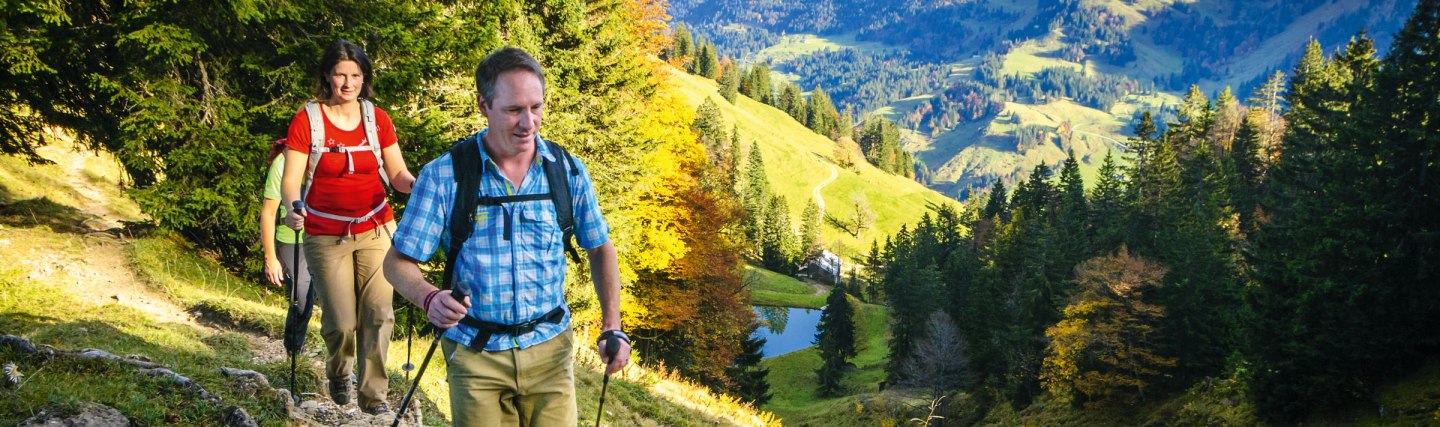 Wanderer rund um den Hochhäderich, © ARochau - Fotolia.com