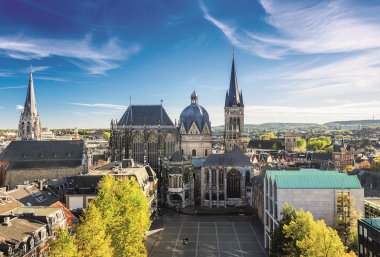 Blick auf den Aachener Dom, Deutschland, © davis-lpr-Fotolia.com