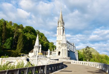 Wallfahrtsort Lourdes, Rosenkranzbasilika, © Bayerisches Pilgerbüro 