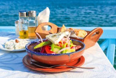 Griechischer Salat, © PAWEL KAZMIERCZAK - Fotolia.com