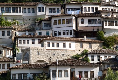 Berat - &quot;Die Stadt der tausend Fenster&quot;, Albanien, © istockphoto.com©suc