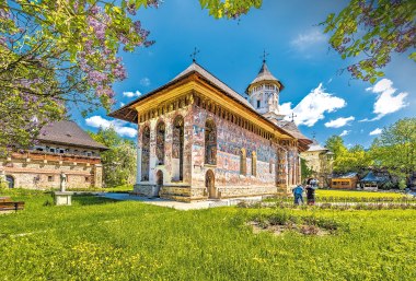 Das Kloster Moldovita in Rumänien, © Balate Dorin - Fotolia.com