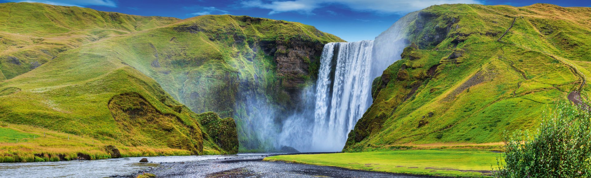 Der Skógafoss Wasserfall auf Island, © Max Topchii - Fotolia.com