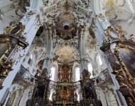 Barocker Kirchenraum, Andechser Wallfahrtskirche, Deutschland, © Bayerisches Pilgerbüro