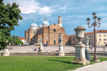 italien-assisi-padua-antonius-basilika, © Pixabay Bogitw