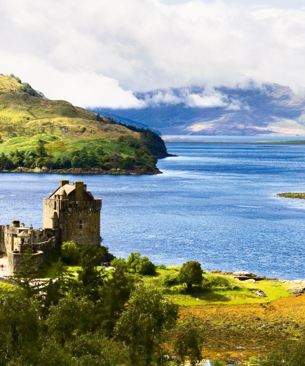 Eilean Donan Castle in den westlichen schottischen Highlands gelegen, Schottland, Großbritannien, © Istockphoto.com©paulmerrett
