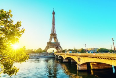 Blick auf den Eiffelturm in Paris, Frankreich, © jotily-scr © stock.adobe.com