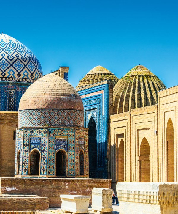 Prächtige Mausoleen der Nekropole Shohizinda, Samarkand, Usbekistan, © Istockphoto.com©monticelllo