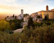 Abendstimmung, Assisi, Italien, © Istockphoto.com – jimmychou