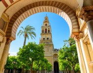 Blick auf die Moschee Mezquita, Córdoba, Spanien, © Istockphoto.com©syolacan