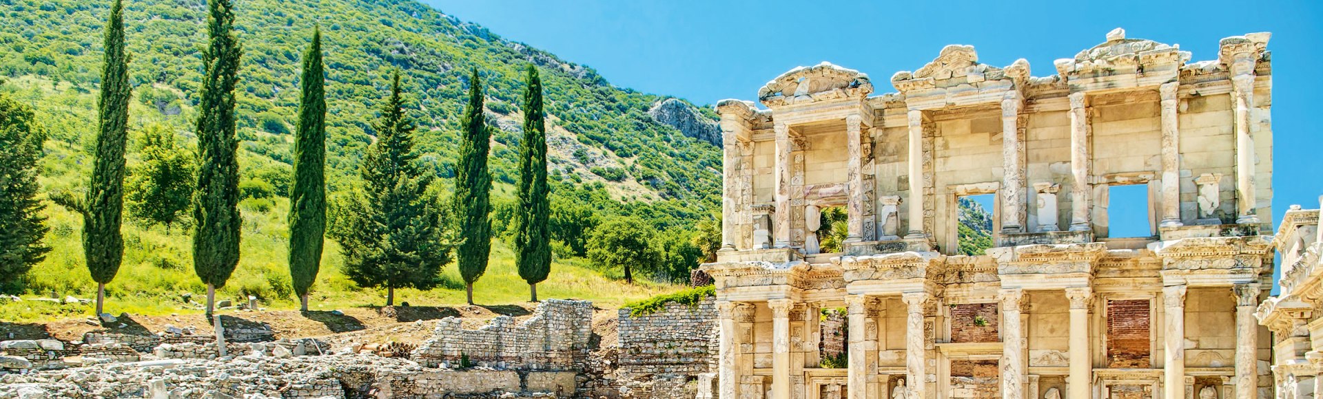 Legendär: die Celsus-Bibliothek in Ephesus, Türkei, © aygulchik99 - stock.adobe.com