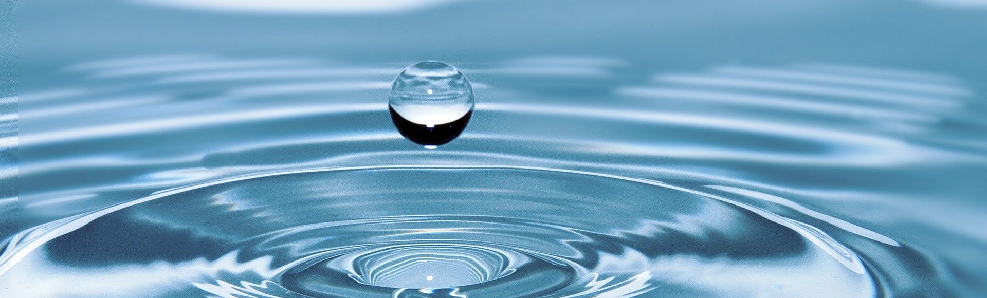 Kostbarer Wassertropfen, © Pixabay FG  ronymichaud 