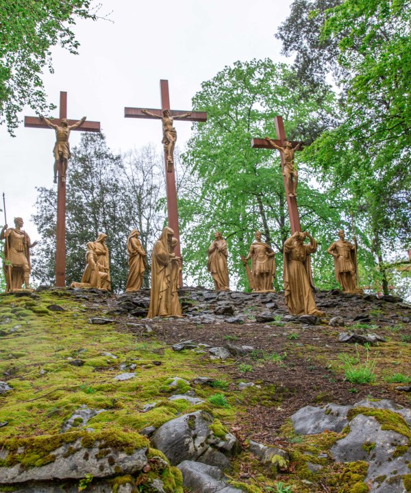 Der Kreuzweg in Lourdes, Frankreich, © Bayerisches Pilgerbüro