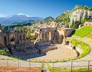 Antikes Theater Taormina, Sizilien, Italien, © iStockphoto.com - Salvatore Messina